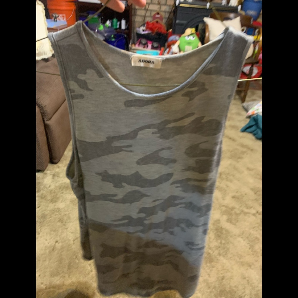 Camo sleeveless